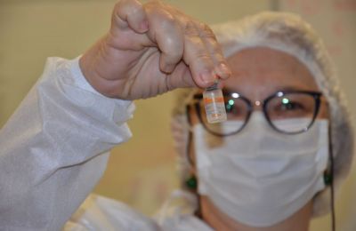 Campanha de vacinação contra o coronavírus é iniciada