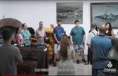 Museu Histórico e Pedagógico de Itapira abriga a exposição Entre a Pedra e o Peixe